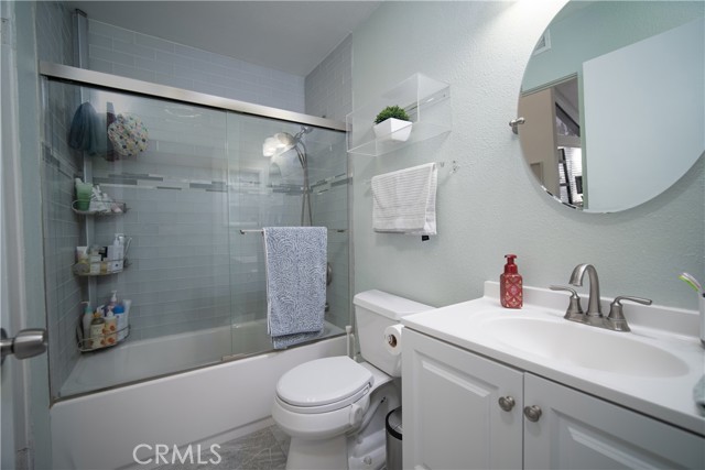 Detail Gallery Image 4 of 8 For 12750 Centralia St #96,  Lakewood,  CA 90715 - 2 Beds | 1 Baths