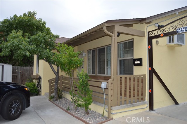 Detail Gallery Image 1 of 40 For 7511 Milwood, Canoga Park,  CA 91303 - 2 Beds | 1/1 Baths