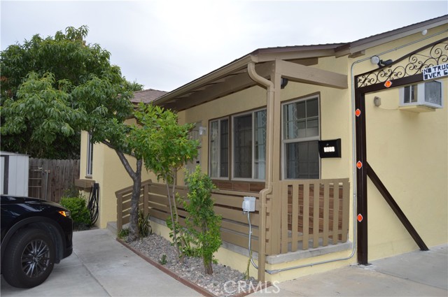 Detail Gallery Image 1 of 40 For 7511 Milwood, Canoga Park,  CA 91303 - 2 Beds | 1/1 Baths