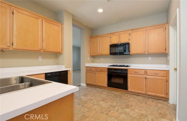 Detail Gallery Image 7 of 32 For 8170 Mira Loma Ave, Hemet,  CA 92545 - 3 Beds | 2 Baths