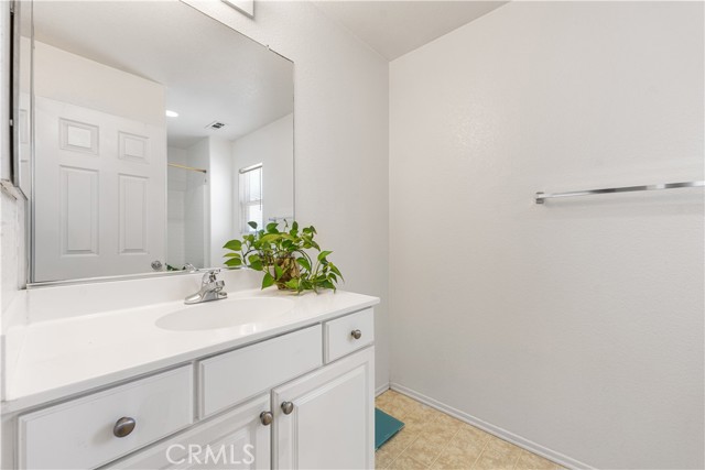 16029 White Mountain Place, Victorville CA: https://media.crmls.org/medias/51c2e0ab-69ae-49ed-9c69-8ae1ac2b429a.jpg
