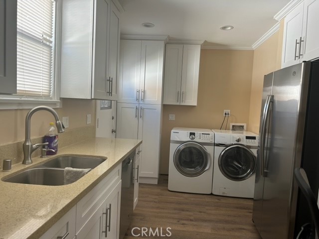 Detail Gallery Image 8 of 33 For 17257 Welby Way, Van Nuys,  CA 91406 - 3 Beds | 3 Baths