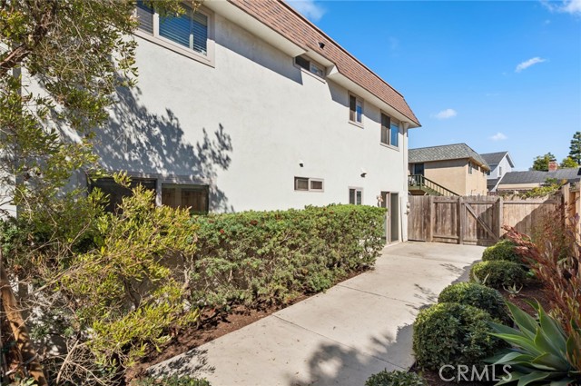 Detail Gallery Image 31 of 39 For 2048 Garden Ln, Costa Mesa,  CA 92627 - 7 Beds | 4 Baths