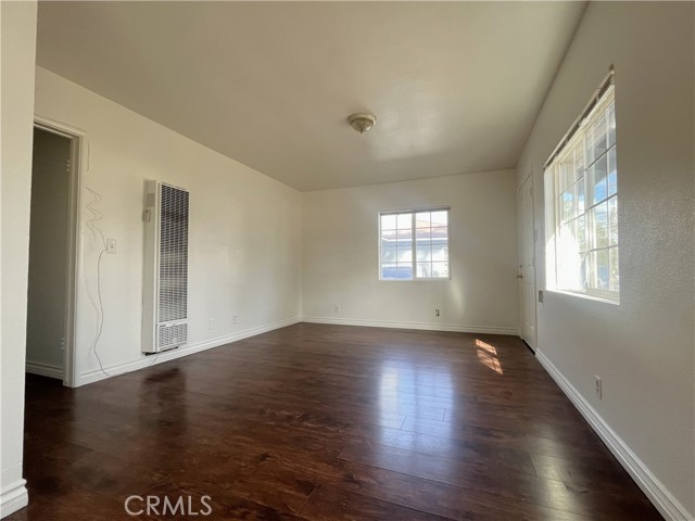 Image 3 of 18 For 3855 Locust  