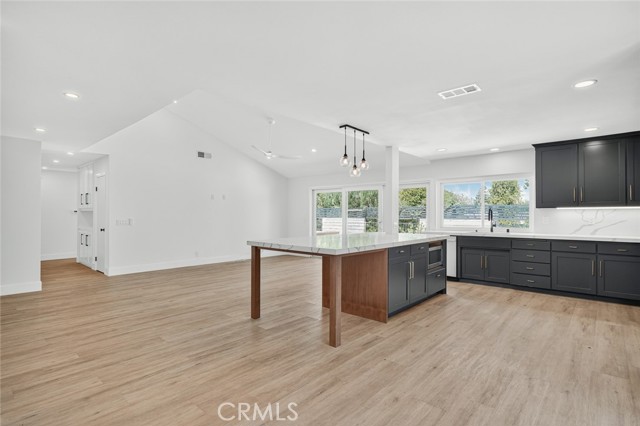 Detail Gallery Image 5 of 28 For 2257 Glastonbury, Westlake Village,  CA 91361 - 4 Beds | 2 Baths