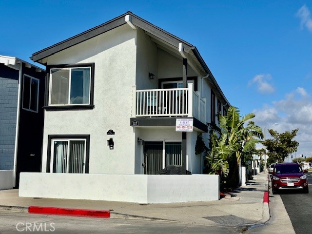 127 29th Street, Newport Beach CA: https://media.crmls.org/medias/51c57328-f1be-49f3-8fb9-919c0ca891cd.jpg