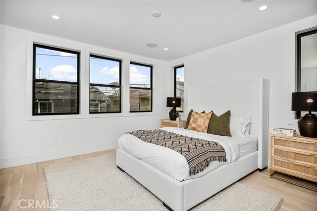 Detail Gallery Image 18 of 30 For 512 Marguerite Ave #B, Corona Del Mar,  CA 92625 - 2 Beds | 2/1 Baths