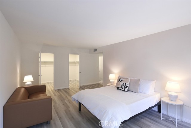 382 E California Boulevard, Pasadena CA: https://media.crmls.org/medias/51c7188b-1495-4f69-b08a-be58209d75b3.jpg