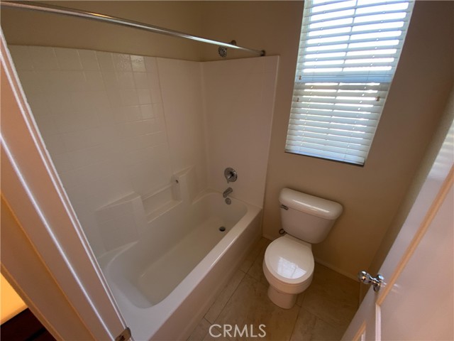 31925 Red Pine Way, Temecula CA: https://media.crmls.org/medias/51c7221e-ad12-4112-8d99-525e2bb3dc18.jpg