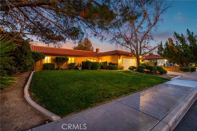 Detail Gallery Image 5 of 57 For 43034 Cherbourg, Lancaster,  CA 93536 - 3 Beds | 2 Baths