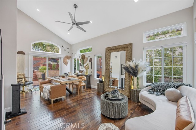 Detail Gallery Image 5 of 51 For 133 Concerto, Oak Park,  CA 91377 - 3 Beds | 3 Baths