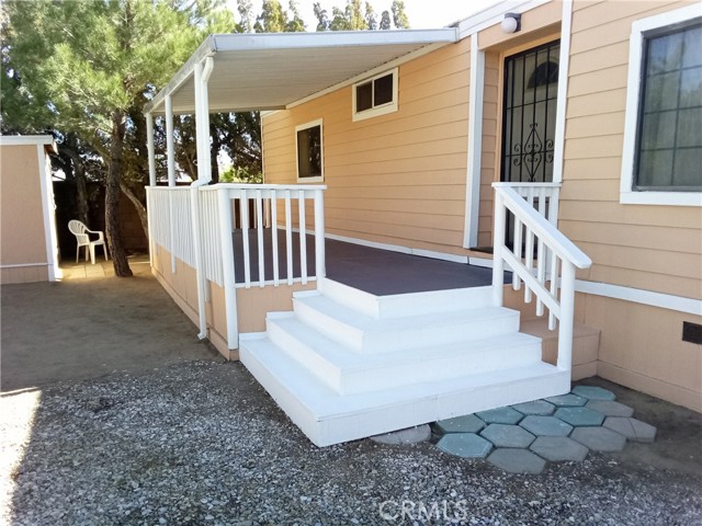 Detail Gallery Image 2 of 28 For 21922 Ottowa Rd #1,  Apple Valley,  CA 92308 - 2 Beds | 2 Baths