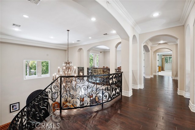23115 Erwin Street, Woodland Hills CA: https://media.crmls.org/medias/51c89ac6-7f3c-4c7b-ba03-6e26a38a5d52.jpg
