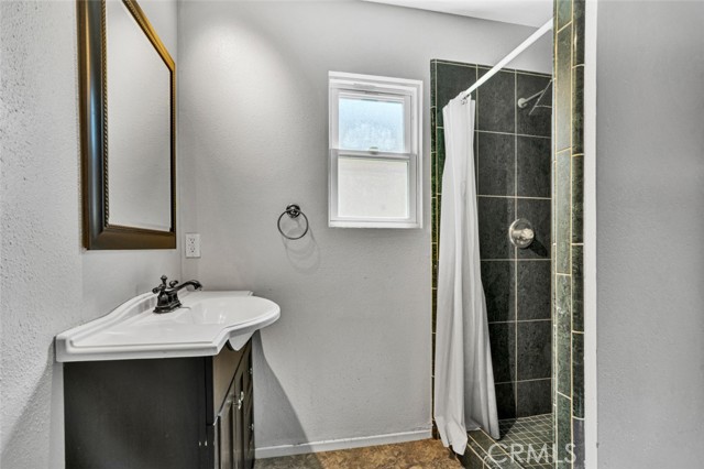 2378 Thisa Way, Hemet CA: https://media.crmls.org/medias/51c8aa13-9316-499d-900a-a01447016e0a.jpg