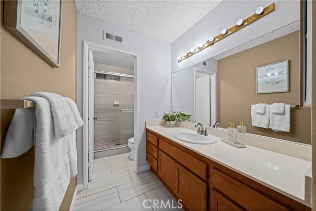 Detail Gallery Image 10 of 21 For 3516 Landsford Way, Carlsbad,  CA 92010 - 3 Beds | 2/1 Baths