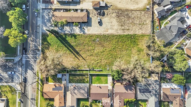 Detail Gallery Image 2 of 17 For 9906 Juniper, Fontana,  CA 92335 - – Beds | – Baths