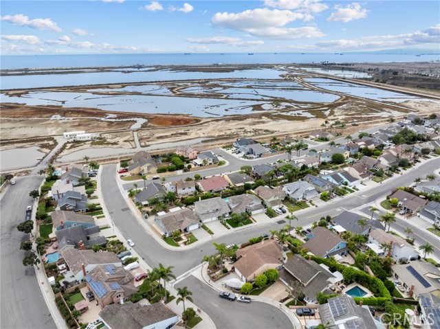 Detail Gallery Image 55 of 56 For 17701 Rainglen Ln, Huntington Beach,  CA 92649 - 3 Beds | 2 Baths