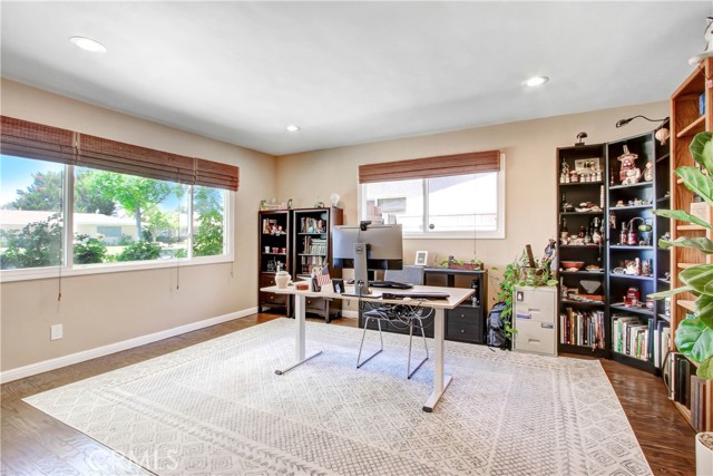 23741 Archwood Street photo 6