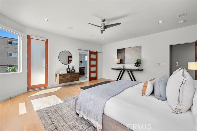 36 15th Street, Hermosa Beach CA: https://media.crmls.org/medias/51cbed88-79d4-470f-8d4d-2b8d27eaba15.jpg