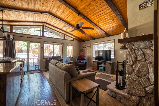 Detail Gallery Image 7 of 26 For 1150 Pine Ridge Ln, Big Bear City,  CA 92314 - 2 Beds | 1 Baths