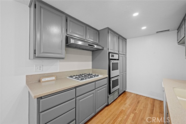 4320 Glencoe Avenue, Marina del Rey CA: https://media.crmls.org/medias/51cc727b-b8b7-41b9-b46c-5e8964d14517.jpg