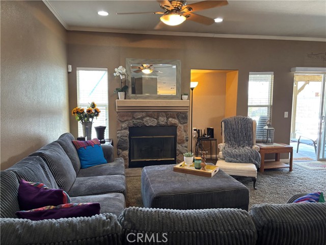 Detail Gallery Image 10 of 18 For 1800 Windermere Dr, Lancaster,  CA 93534 - 3 Beds | 2 Baths