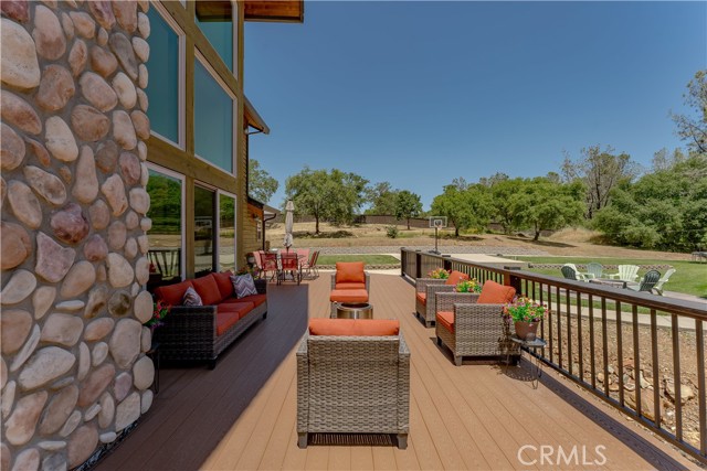 82 Patenaude Court, Oroville CA: https://media.crmls.org/medias/51cccb86-d15e-4c14-9bf3-77c76661906b.jpg