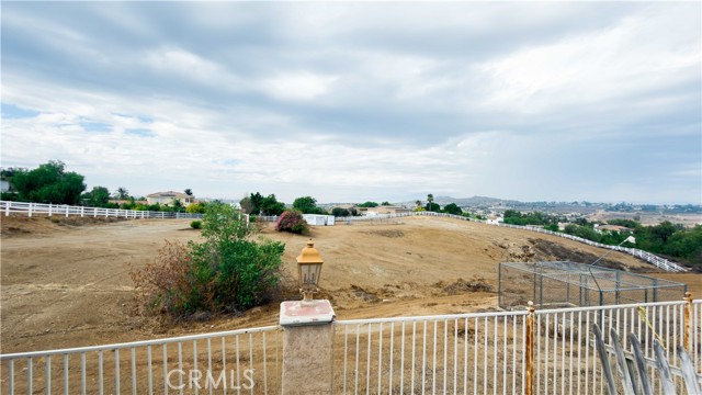 Detail Gallery Image 60 of 74 For 18563 Sunset Knoll, Riverside,  CA 92504 - 5 Beds | 4/1 Baths