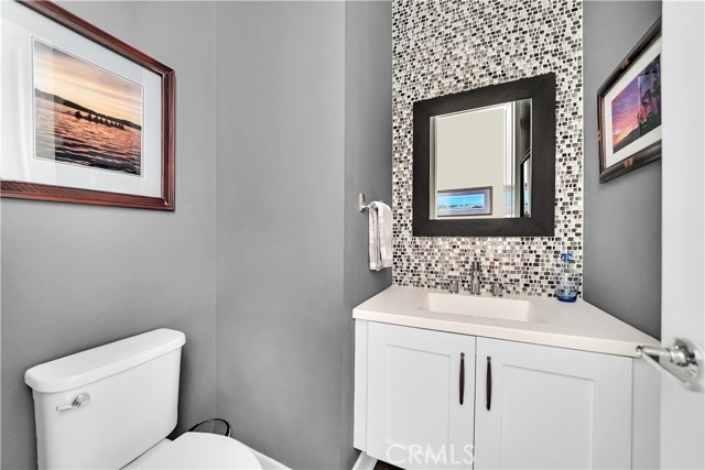 Detail Gallery Image 9 of 38 For 2105 Two Harbors Cir, Costa Mesa,  CA 92627 - 3 Beds | 3/1 Baths