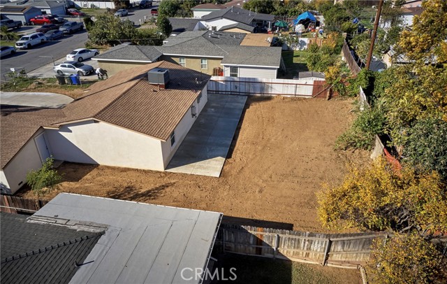 6001 De La Vista, Jurupa Valley CA: https://media.crmls.org/medias/51cd13fa-5344-4f46-99e6-00f806d54028.jpg