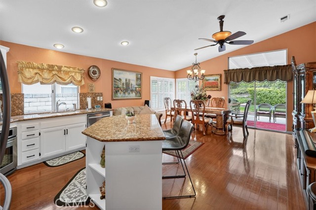 Detail Gallery Image 7 of 34 For 25845 Anderson Ln, Stevenson Ranch,  CA 91381 - 3 Beds | 2 Baths