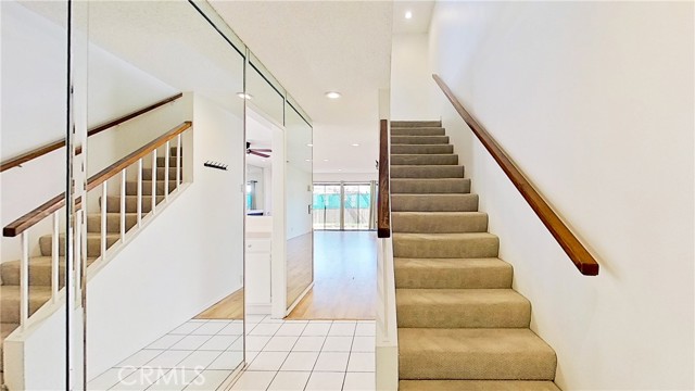 9906 Owensmouth Avenue, Chatsworth CA: https://media.crmls.org/medias/51cd8d42-0974-4c2b-ad16-e66407e8e4df.jpg