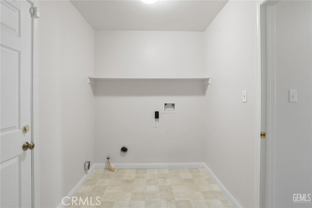 Detail Gallery Image 13 of 18 For 11130 New Forest, Bakersfield,  CA 93312 - 4 Beds | 2 Baths