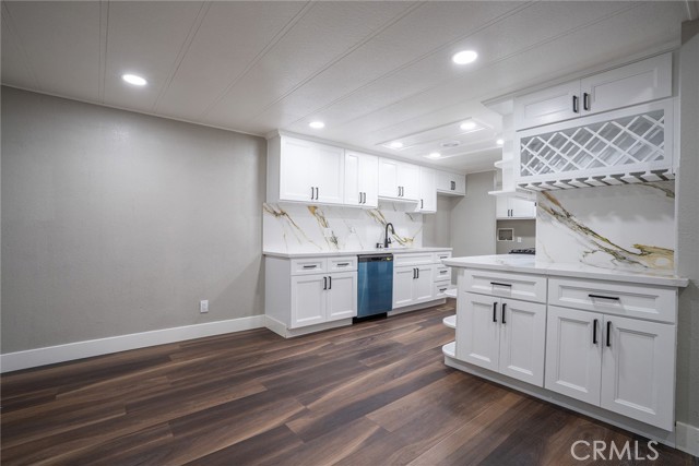 212 Las Brisas Circle, Pomona CA: https://media.crmls.org/medias/51ce1faf-f682-4fe4-b8b5-d8f54caeba3b.jpg