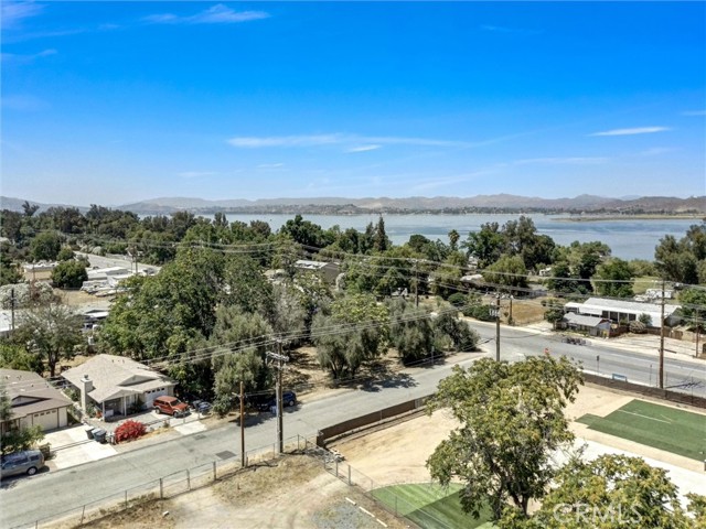 5 Grand, Lake Elsinore CA: https://media.crmls.org/medias/51ce7ad5-ad3c-485b-8b0c-1b4a2db91e33.jpg