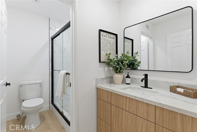 Detail Gallery Image 16 of 37 For 10820 Holman Ave #204,  Los Angeles,  CA 90024 - 2 Beds | 2 Baths