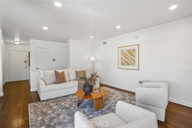 18031 Gramercy Place photo 5