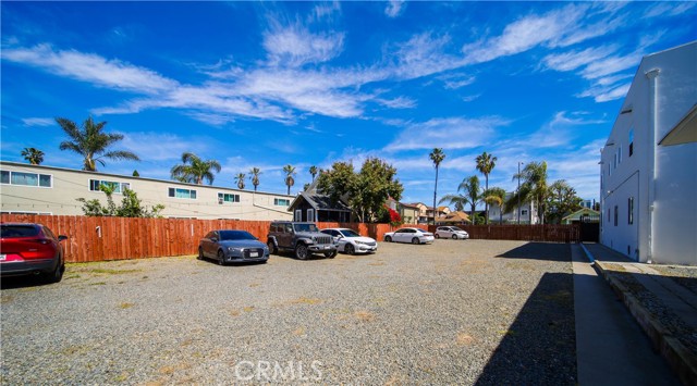 1121 Pacific Avenue, Long Beach CA: https://media.crmls.org/medias/51ceb4dd-ad93-4922-a09c-c82acbacf822.jpg