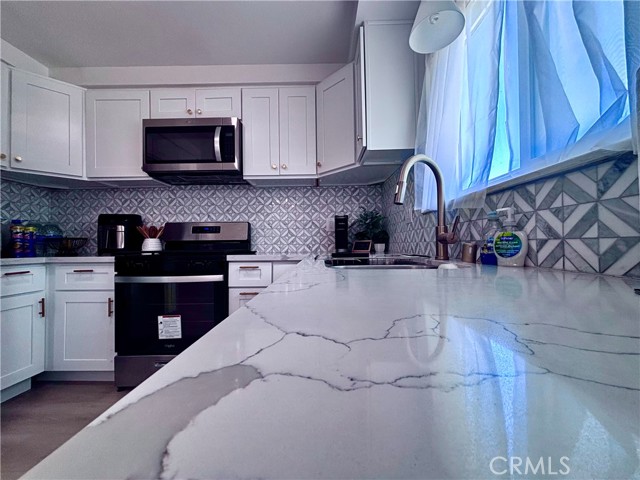 Detail Gallery Image 13 of 18 For 2969 Crestwood Pl, Riverside,  CA 92503 - 3 Beds | 2 Baths