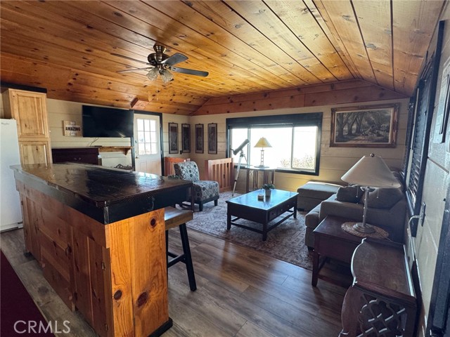 Detail Gallery Image 17 of 38 For 24998 Ocean View Dr, Crestline,  CA 92325 - 1 Beds | 1 Baths