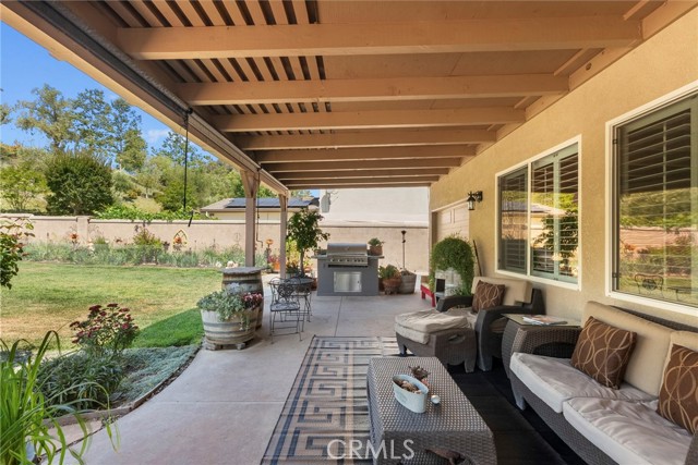 30444 Hidden Valley Court, Castaic CA: https://media.crmls.org/medias/51d06f05-5ccf-40c2-8dc1-e6fb6b3ff379.jpg