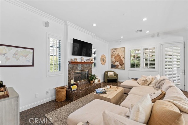 Detail Gallery Image 13 of 54 For 1020 Harbor Crossing, Marina Del Rey,  CA 90292 - 4 Beds | 4/1 Baths