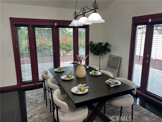 757 Horseshoe Circle, Vista CA: https://media.crmls.org/medias/51d175eb-5a0b-4392-86a2-7a81890ffb26.jpg