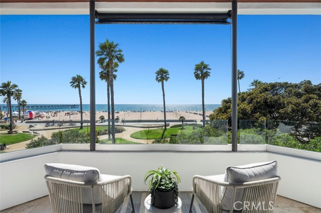 36 15th Street, Hermosa Beach CA: https://media.crmls.org/medias/51d176cb-f179-4228-9c47-2b96c749ba23.jpg