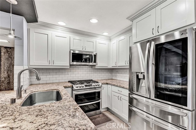 6600 Warner Avenue, Huntington Beach CA: https://media.crmls.org/medias/51d1a082-a4ea-47da-bdc0-a4be0788595c.jpg