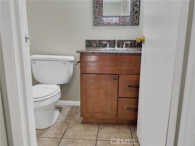 Detail Gallery Image 12 of 26 For 2024 S Bon View Ave #D,  Ontario,  CA 91761 - 3 Beds | 2/1 Baths