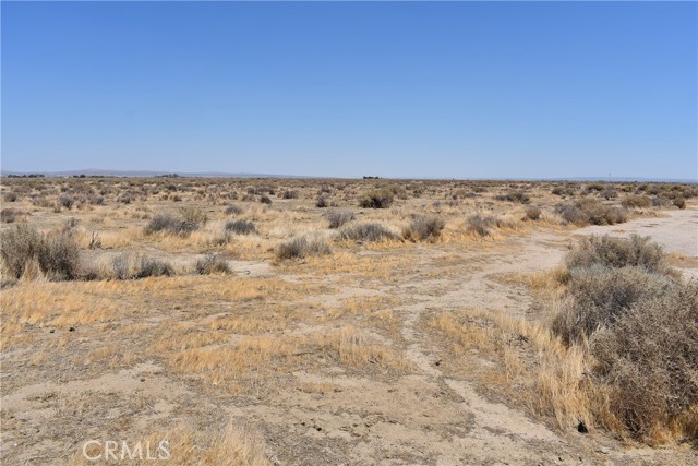 4700 W Avenue C-8, Lancaster CA: https://media.crmls.org/medias/51d371bd-f5c6-4cd1-a7ce-9c8b7f39876d.jpg
