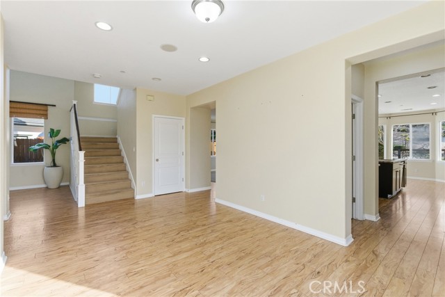 Detail Gallery Image 13 of 37 For 5632 Menemsha Ln, Santa Maria,  CA 93455 - 4 Beds | 4 Baths