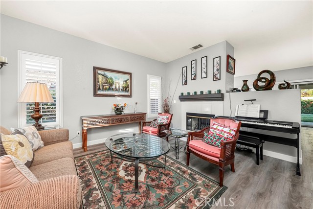 40266 Racquet, Palmdale CA: https://media.crmls.org/medias/51d3f8d6-f595-4f47-8da5-5dee2d97ab0d.jpg