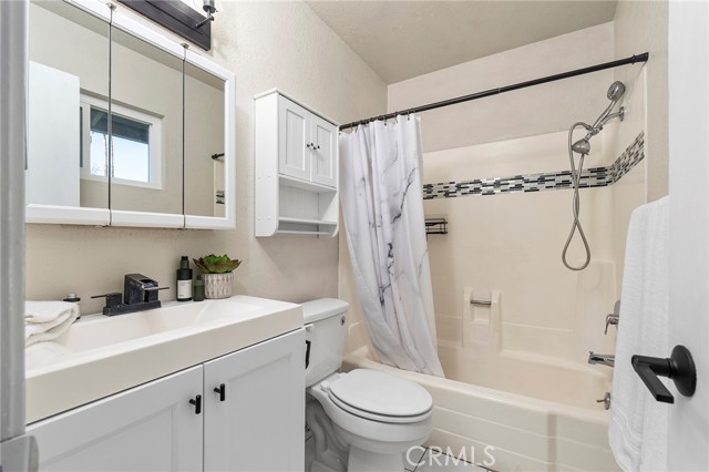 Detail Gallery Image 31 of 50 For 2251 Notre Dame Bld, Chico,  CA 95928 - 4 Beds | 2 Baths